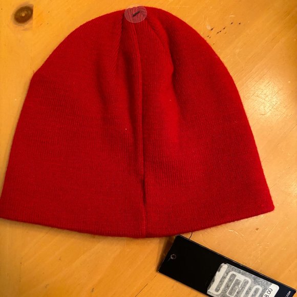 Red Karl Lagerfeld beanie with Eiffel Tower - Picture 2 of 2